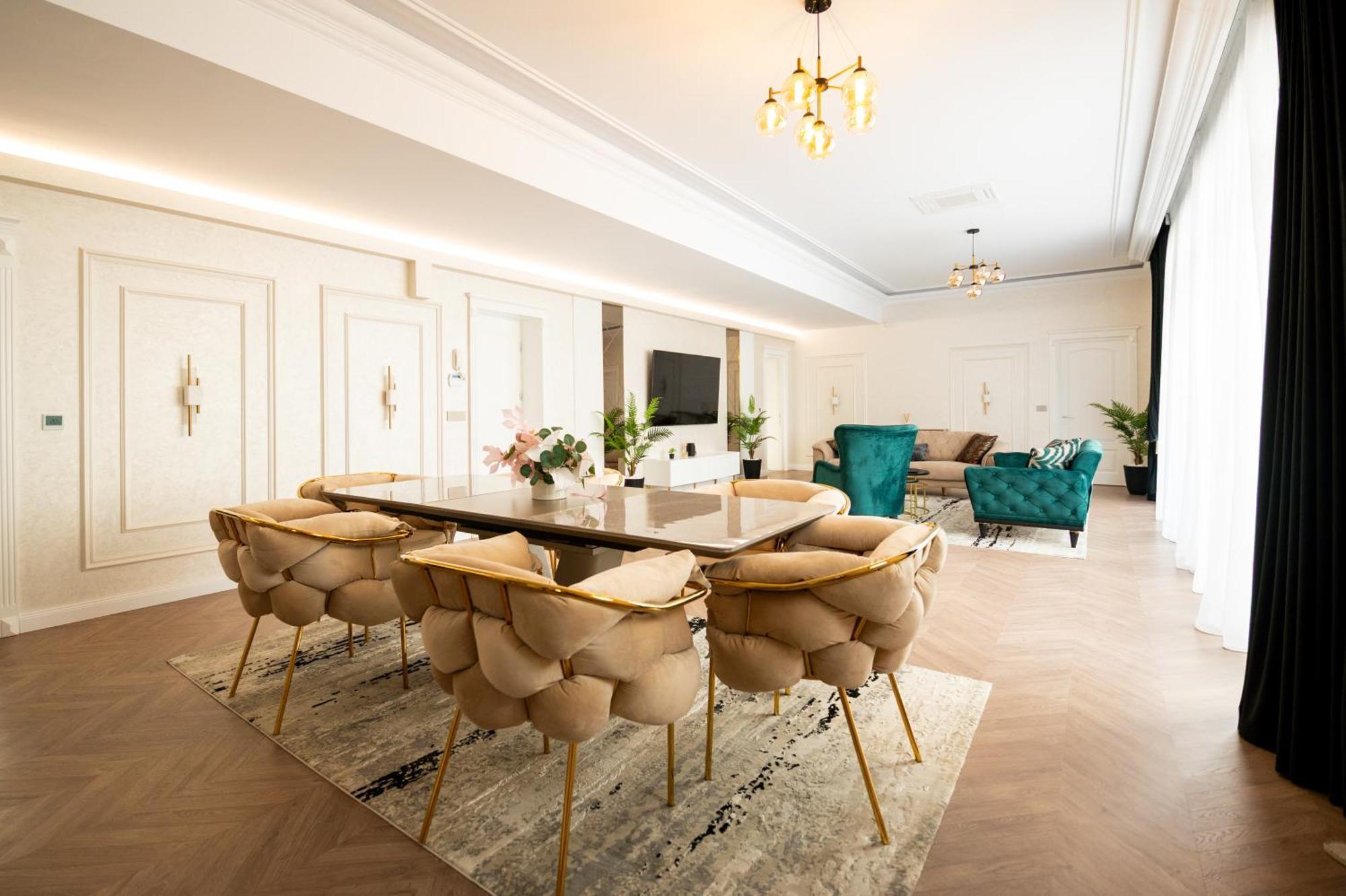 The Penthouse Hotell Vaslui Exteriör bild