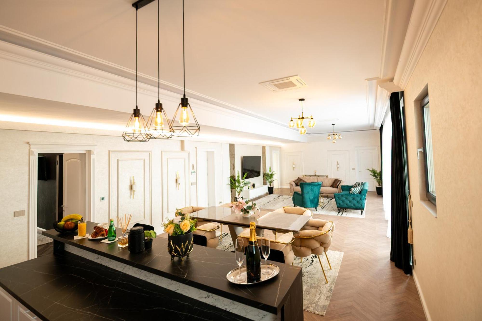 The Penthouse Hotell Vaslui Exteriör bild